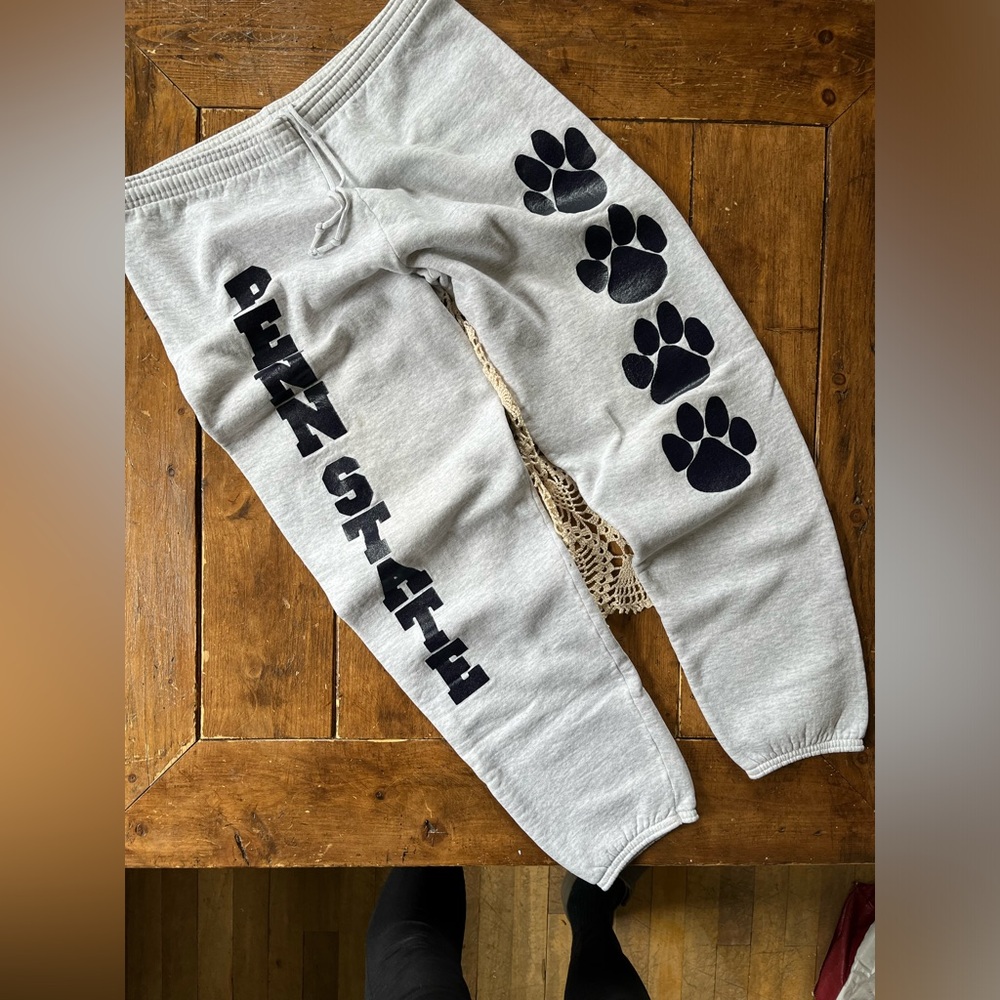 Men’s medium size 32-34 Soffee Penn State Sweatpants